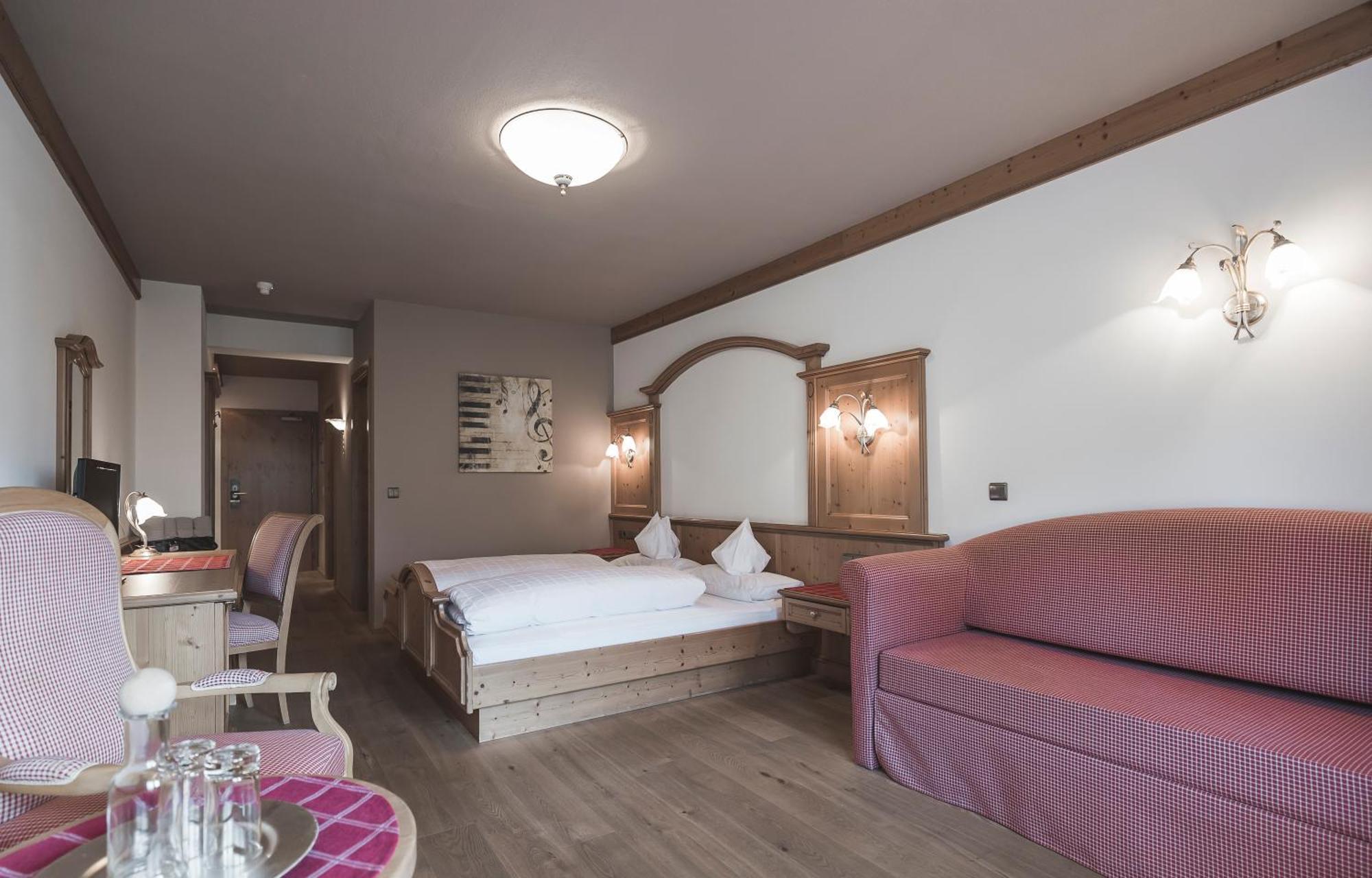 Hotel Alpenblick Sexten Quarto foto
