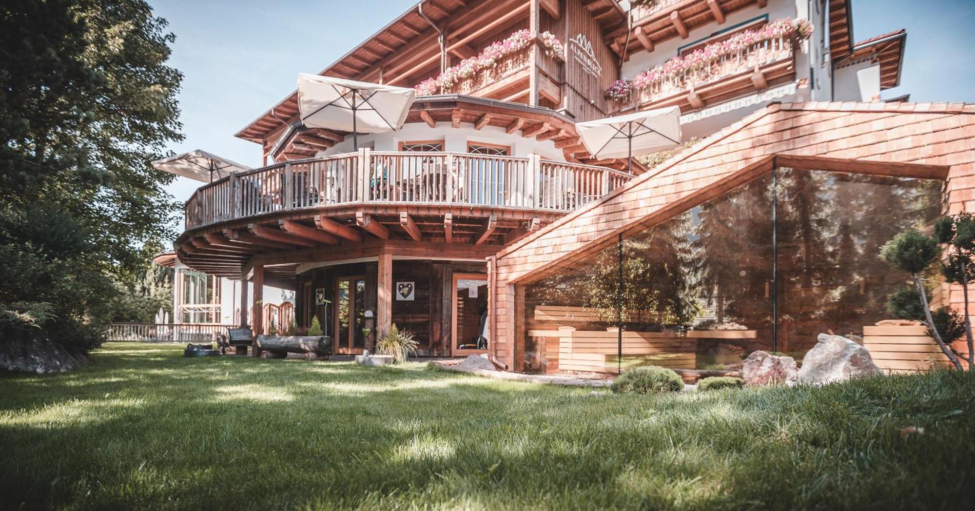 Hotel Alpenblick Sexten Exterior foto